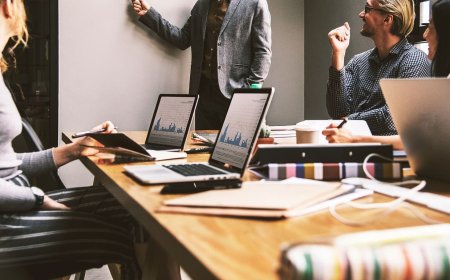 Laptop on Rent in Hyderabad – Hidden Benefits You Should Know | IndiaRentalz