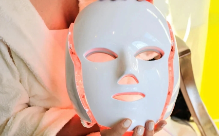 Clear Blackheads Fast: LED Mask That Actually Works
